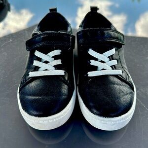 Girls size 9 Carters black sneakers